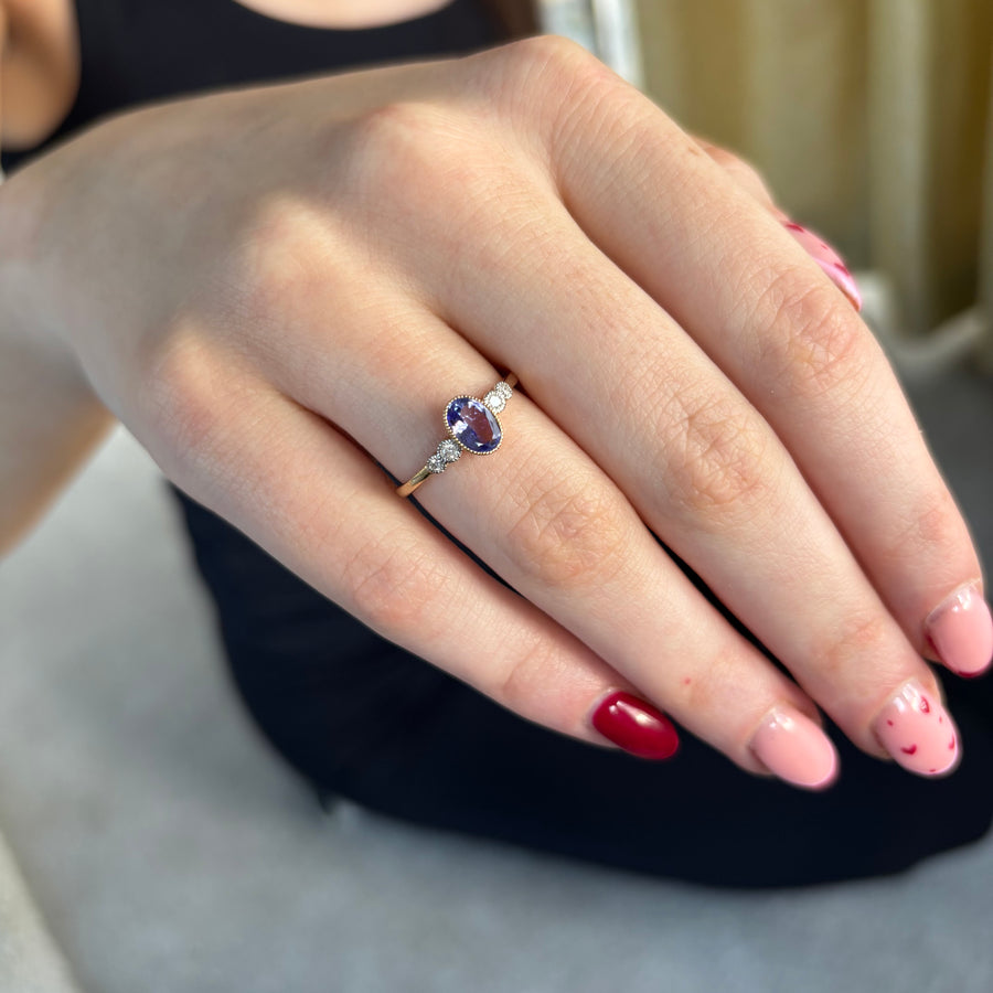 Tanzanite & Diamond Ring