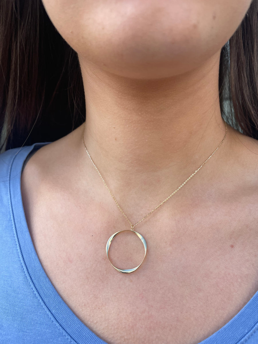9ct Gold Circle Necklet