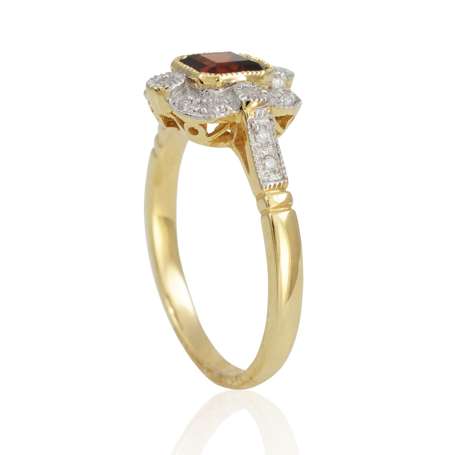 Garnet & Diamond Ring