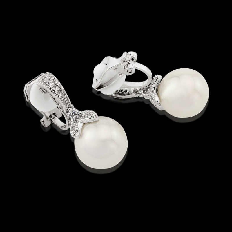 Clip-on Opulence Pearl Earrings