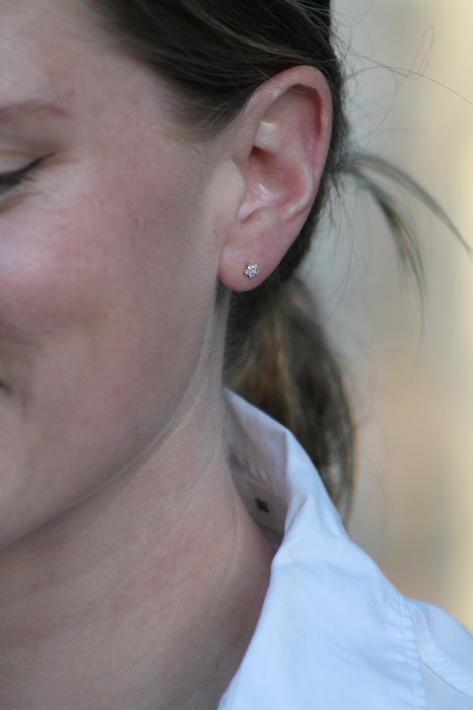 Mary-K - Gold Crystal Star Stud Earrings