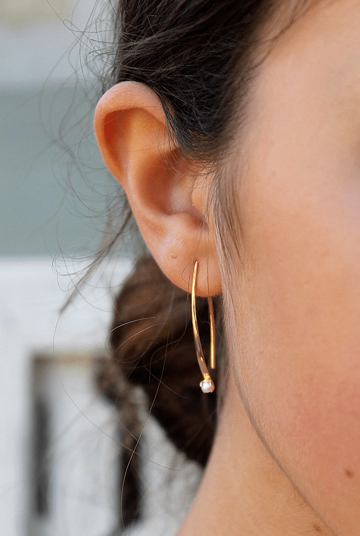 Mary-K - Gold Curve Bar Earrings
