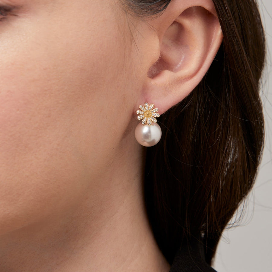Knight & Day - Floral Pearl Stud Earrings