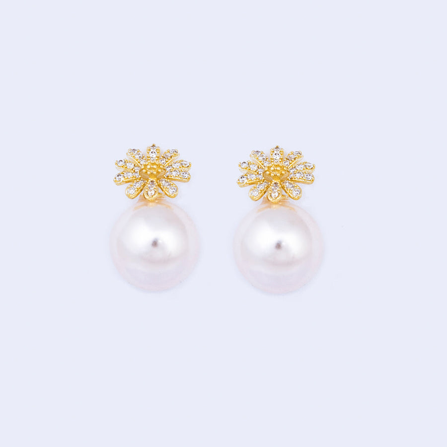 Knight & Day - Floral Pearl Stud Earrings