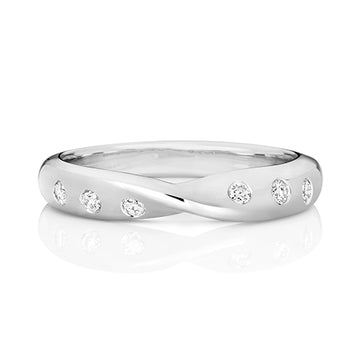 18ct White Gold Shaped Wedding Ring